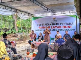 PELETAKAN BATU PERTAMA PEMBANGUNAN RUMAH LAYAK HUNI BANTUAN DARI BAZNAS GUNUNGKIDUL